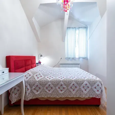 Piano - Four Bedroom With Terrace And Swimming Pool Vila