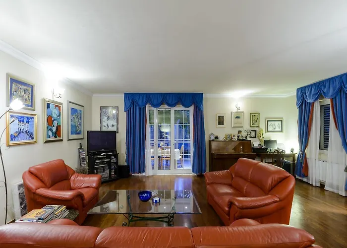 Piano - Four Bedroom With Terrace And Swimming Pool