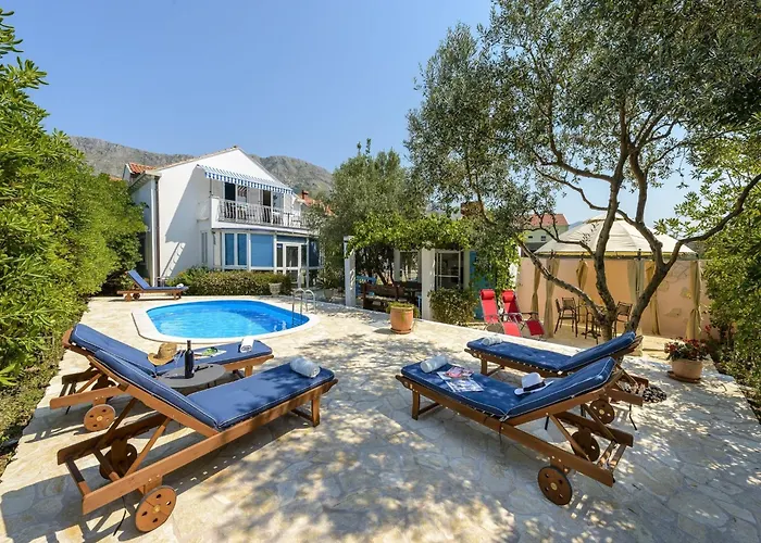 Villa Piano - Four Bedroom With Terrace And Swimming Pool *