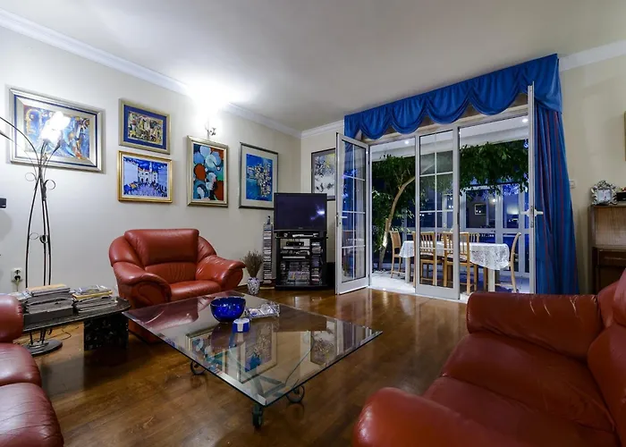 Villa Piano - Four Bedroom With Terrace And Swimming Pool Mlini
