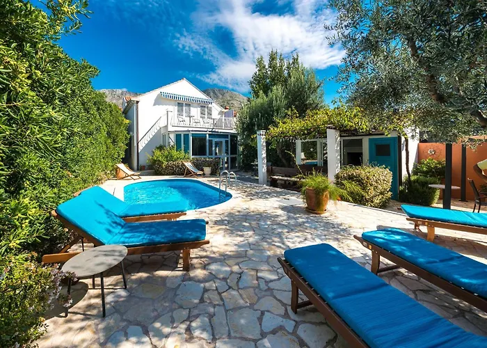 Villa Piano - Four Bedroom With Terrace And Swimming Pool
