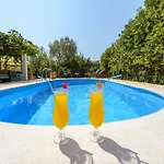 Piano - Four Bedroom With Terrace And Swimming Pool * 米利尼