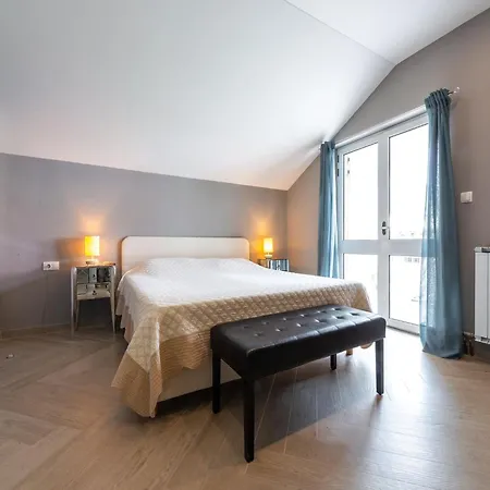 Вилла Piano - Four Bedroom With Terrace And Swimming Pool Млини