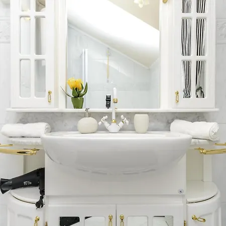 Вилла Piano - Four Bedroom With Terrace And Swimming Pool Млини
