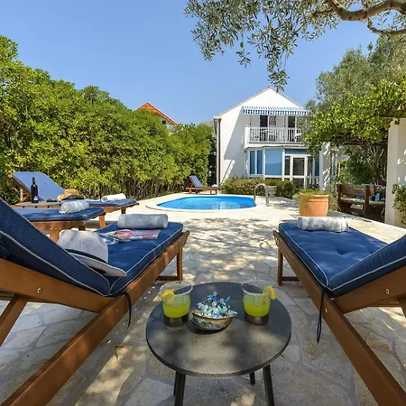 Piano - Four Bedroom With Terrace And Swimming Pool Вилла *