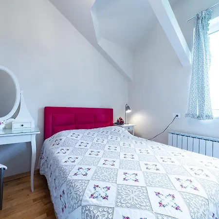 Вилла Piano - Four Bedroom With Terrace And Swimming Pool Млини