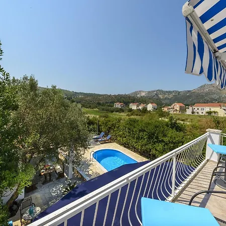 Вилла Piano - Four Bedroom With Terrace And Swimming Pool