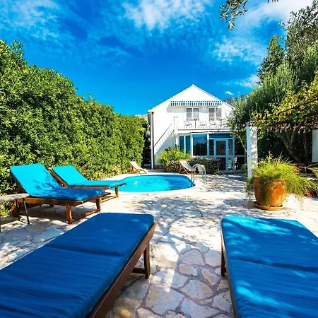 Piano - Four Bedroom With Terrace And Swimming Pool Вилла Млини