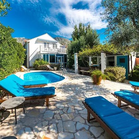 Вилла Piano - Four Bedroom With Terrace And Swimming Pool