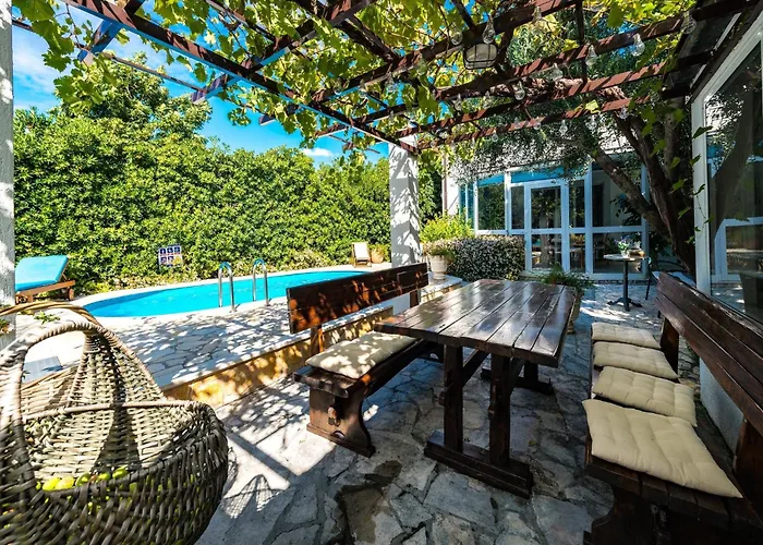 Piano - Four Bedroom With Terrace And Swimming Pool Mlini