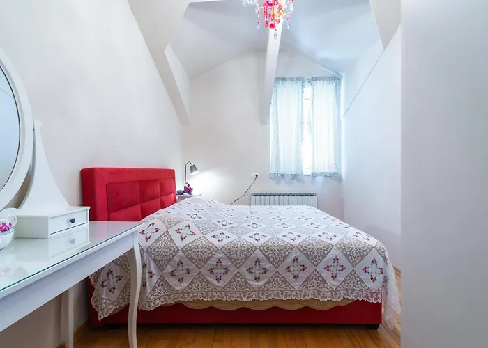 Piano - Four Bedroom With Terrace And Swimming Pool Willa