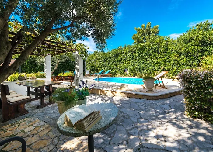 Piano - Four Bedroom With Terrace And Swimming Pool *