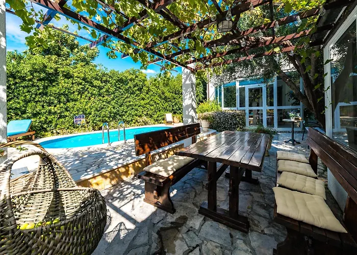 Piano - Four Bedroom With Terrace And Swimming Pool Mlini