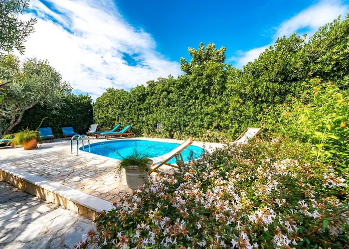 Piano - Four Bedroom With Terrace And Swimming Pool