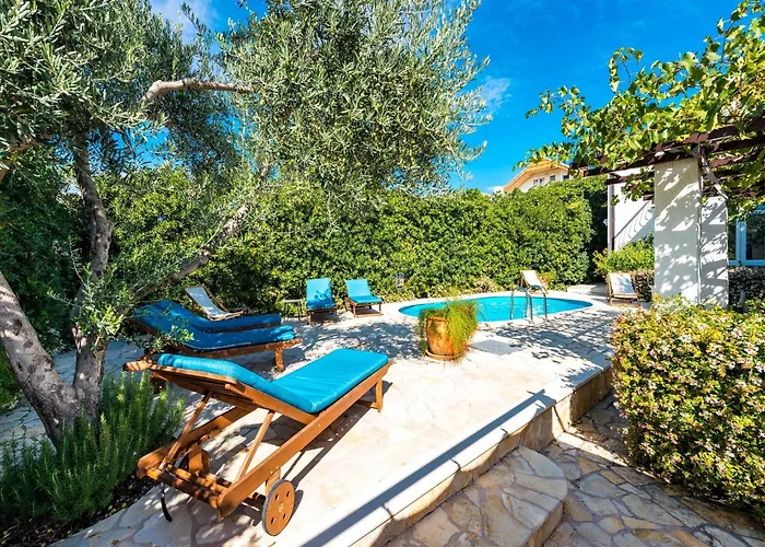 Piano - Four Bedroom With Terrace And Swimming Pool Willa Mlini